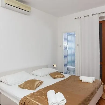 Apartment Lapad View - With Balcony And Sea View